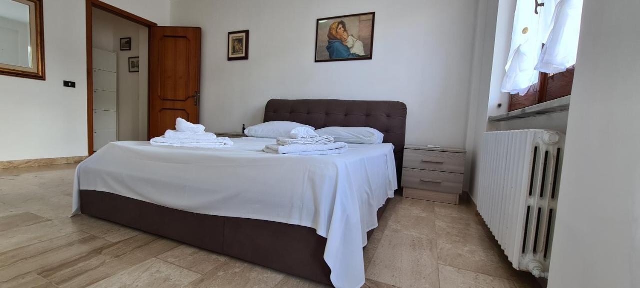 Em Holiday Apartment2 Quartu Sant'Elena Ngoại thất bức ảnh