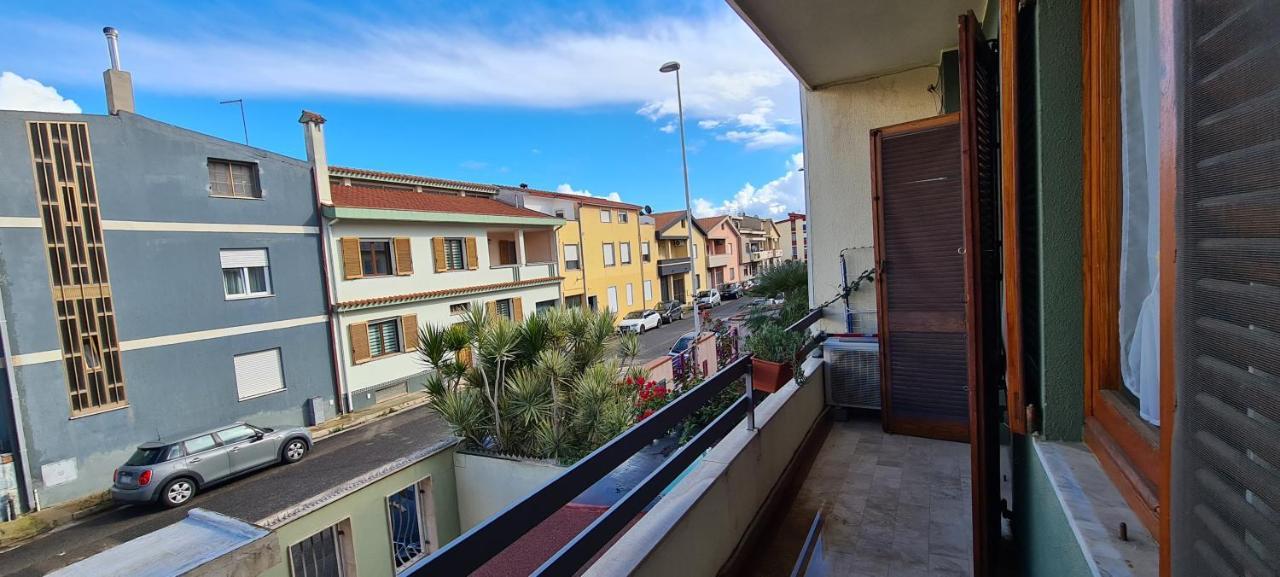 Em Holiday Apartment2 Quartu Sant'Elena Ngoại thất bức ảnh