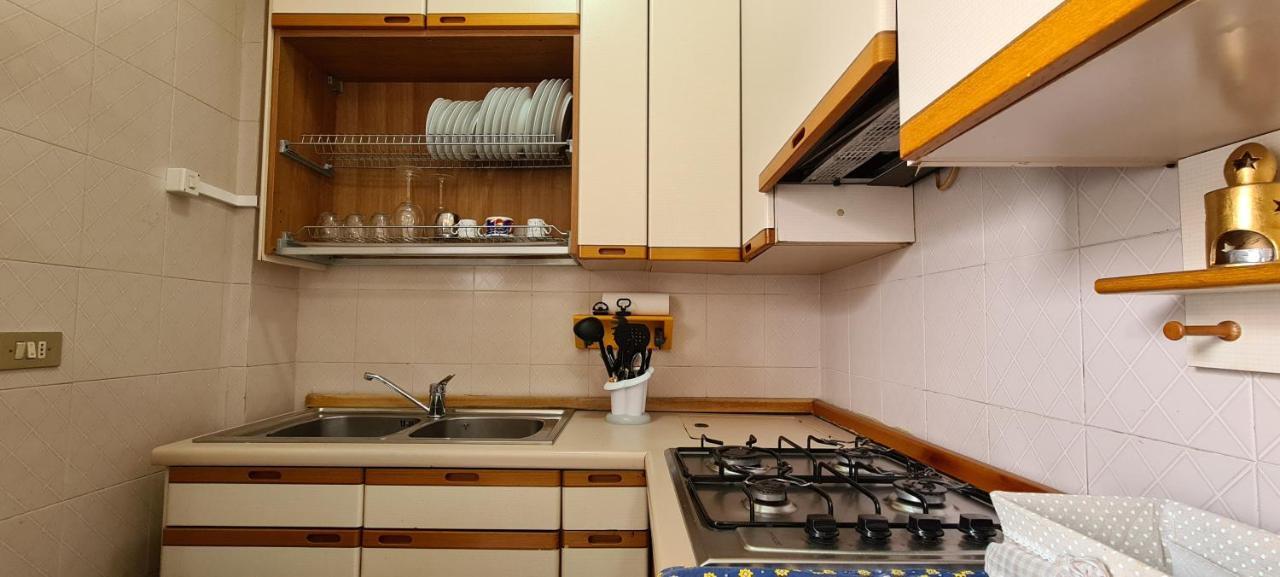 Em Holiday Apartment2 Quartu Sant'Elena Ngoại thất bức ảnh